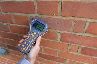 Pin moisture brick